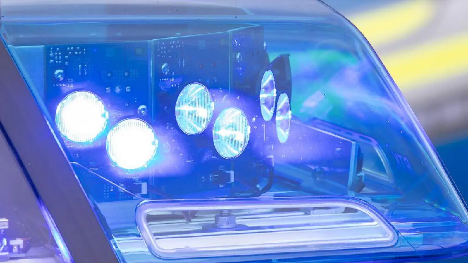 Warum die Frau mit Eiern abgeworfen wurde, war zunächst nicht bekannt. (Symbolbild) (Foto: Daniel Karmann/dpa)