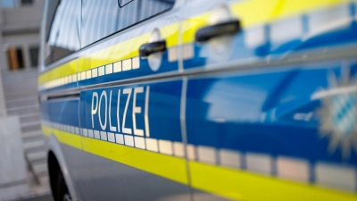 Bei der Unfallaufnahme entdeckten die Polizei mehrere Ungereimtheiten. (Symbolbild) (Foto: Daniel Karmann/dpa)
