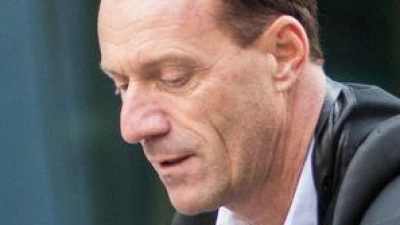 Verflixt, schon wieder zu spät. Wer ständig verspätet zur Arbeit kommt, riskiert mitunter seinen Job. (Foto: Christin Klose/dpa-tmn)