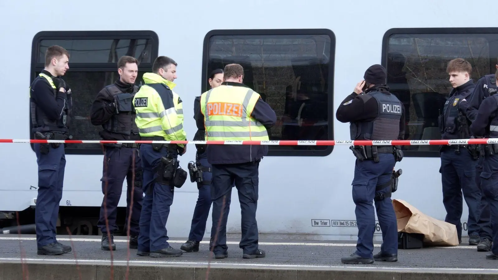 Der Verdächtige wurde vor Ort festgenommen. (Foto: Thorsten Kremers/dpa)