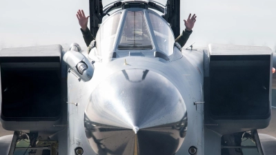 Tornado-Kampfjets sind in der Eifel stationiert, um im Ernstfall US-Atombomben einzusetzen. (Archivbild) (Foto: Rainer Jensen/dpa)