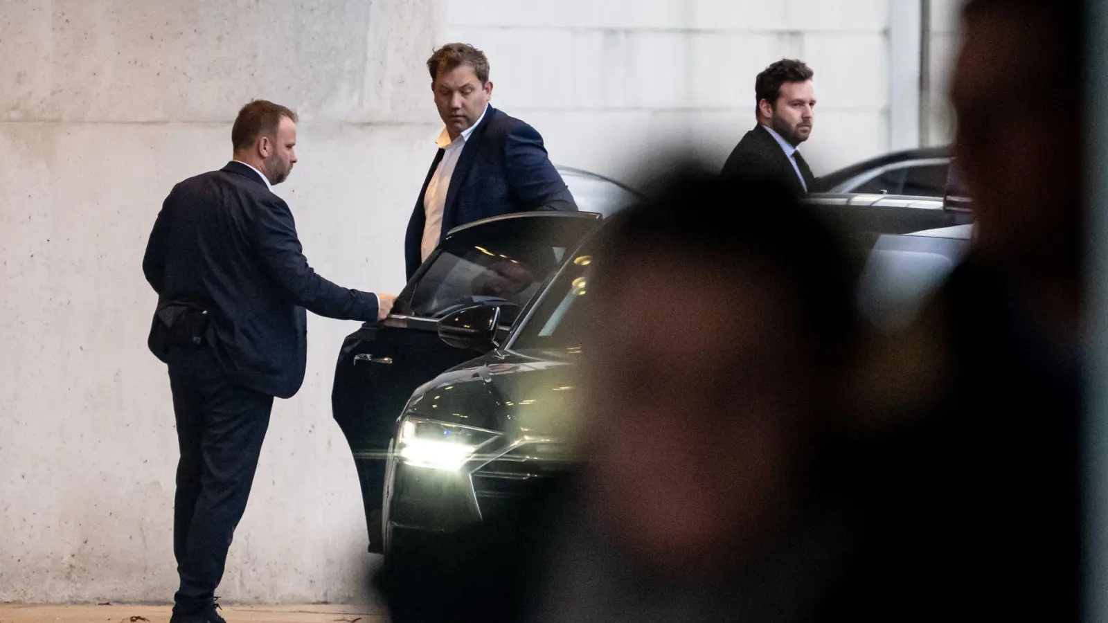 Vizekanzler Lars Klingbeil gehörte zu den wichtigsten Teilnehmern des Treffens im Kanzleramt. (Foto: Fabian Sommer/dpa)