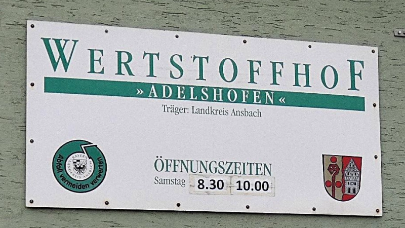 Wertstoffhöfe wie hier in Adelshofen sind ein wichtiger Teil der Infrastruktur im Landkreis Ansbach. Aber wegen wachsender Anforderungen kann nicht mehr überall alles abgegeben werden.  (Archivbild: Karl-Heinz Gisbertz)
