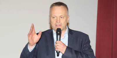 Der CSU-Kreisvorsitzende Jan Helmer will trotz der Rücktrittsforderung im Amt bleiben.  (Foto: Robert Maurer)