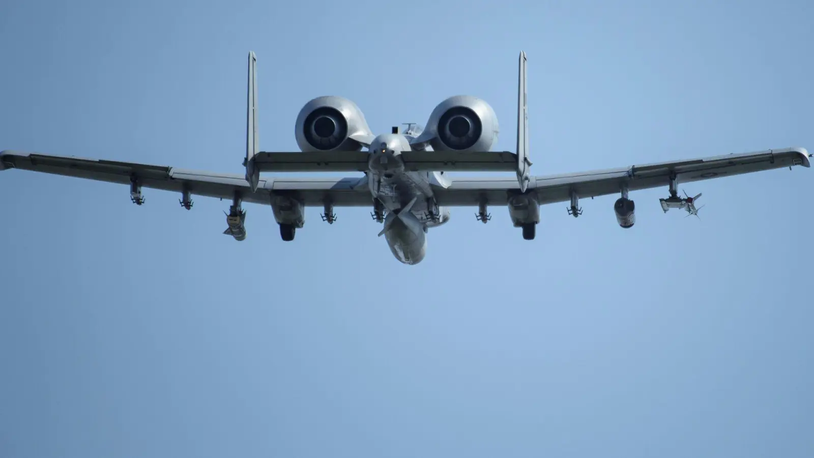 Das US-Militär will das betagte aber bewährte Flugzeug vom Typ A-10 weiterhin nutzen. (Archivbild) (Foto: Gregor Fischer/dpa)