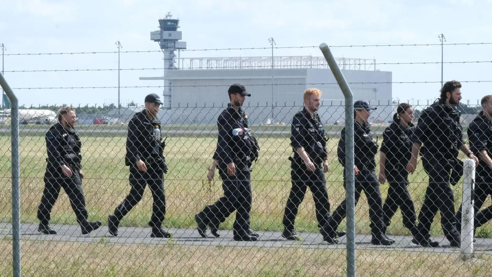 Der Generalbundesanwalt hat die Ermittlungen übernommen. (Archivfoto) (Foto: Sebastian Willnow/dpa)
