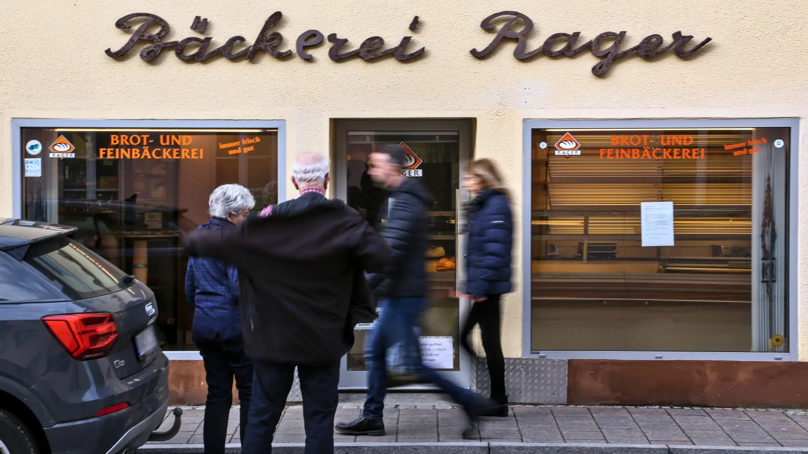 Viele Kunden statteten ihrer Lieblingsbäckerei am Freitag einen letzten Besuch ab. Nun ist sie geschlossen. (Foto: Tizian Gerbing)