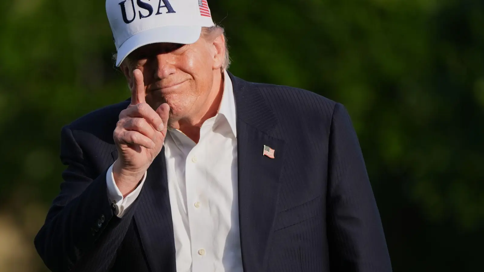 Trump erntet wegen des Entschädigungsfonds Kritik. (Archivbild) (Foto: Jacquelyn Martin/AP/dpa)