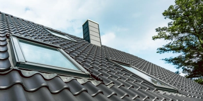 Eine energetische Sanierung kann Heizkosten sowie klimaschädliche Emissionen senken – und lohnt sich folglich fast immer. Bei der Wahl des geeigneten Dämmmaterials kommt es vor allem auf Faktoren wie Wirksamkeit, Kosten und Nachhaltigkeit an. Lassen Sie sich beraten!  (Foto: Pixabay)