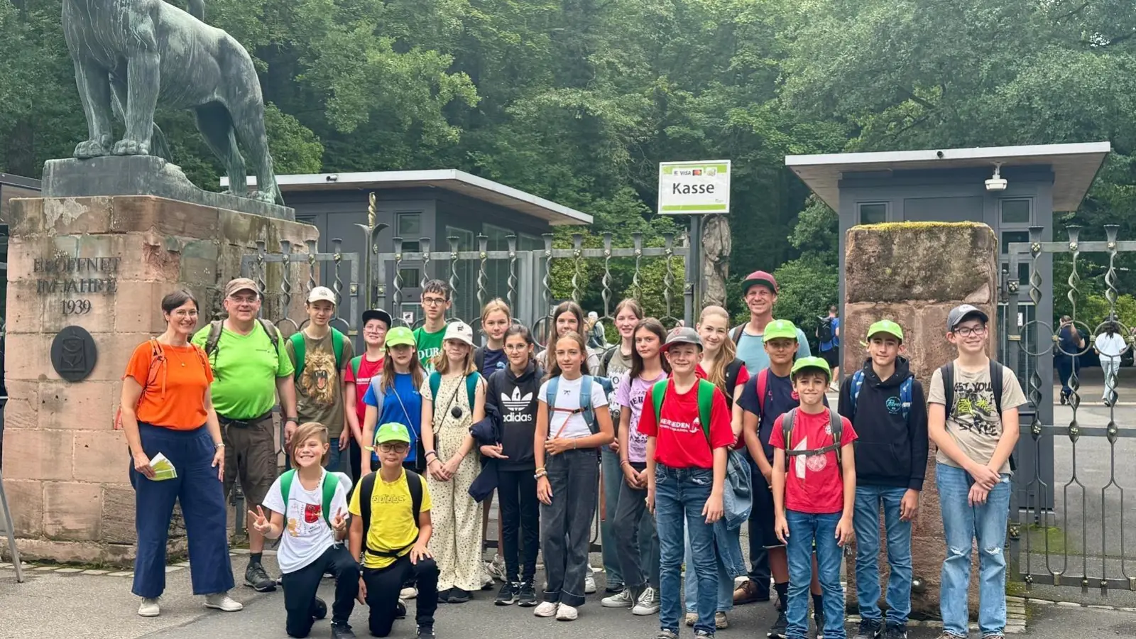 Die Jugendlichen aus Herrieden und Melk besuchten mit ihren Betreuerinnen und Betreuern unter anderem den Nürnberger Tiergarten. (Foto: Stephan Wenk)