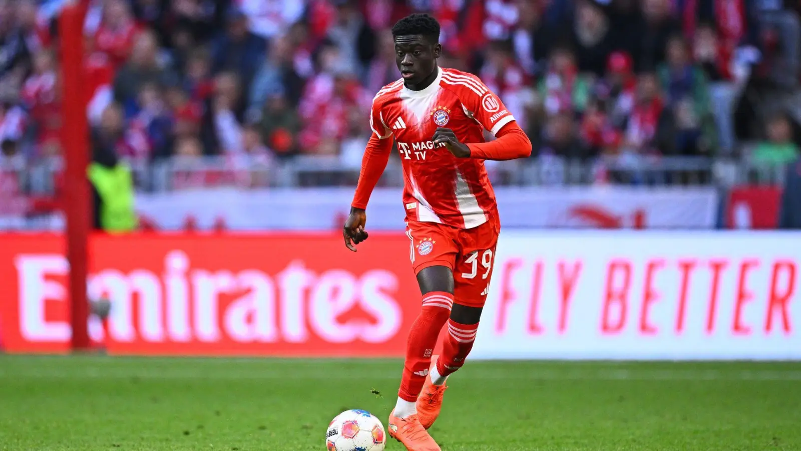 Fußball-Märchen für Bayerns Ndiaye. (Archivbild) (Foto: Tom Weller/dpa)