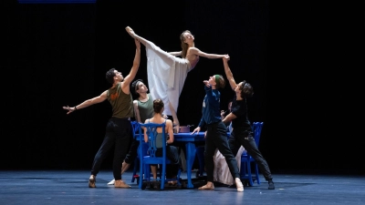 Das Bayerische Staatsballett erhält für seine herausragenden Solistinnen und Solisten sowie für die Leistung des Ensembles das „Glanzlicht des Jahres 2025“. (Archivbild) (Foto: Sven Hoppe/dpa)