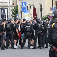 Das Bundesamt für Verfassungsschutz warnt vor, dass linksextreme Gruppen die deutschlandweiten Jugendproteste unterwandern und für ihre Zwecke missbrauchen könnten. (Symbolbild) (Foto: Felix Hörhager/dpa)