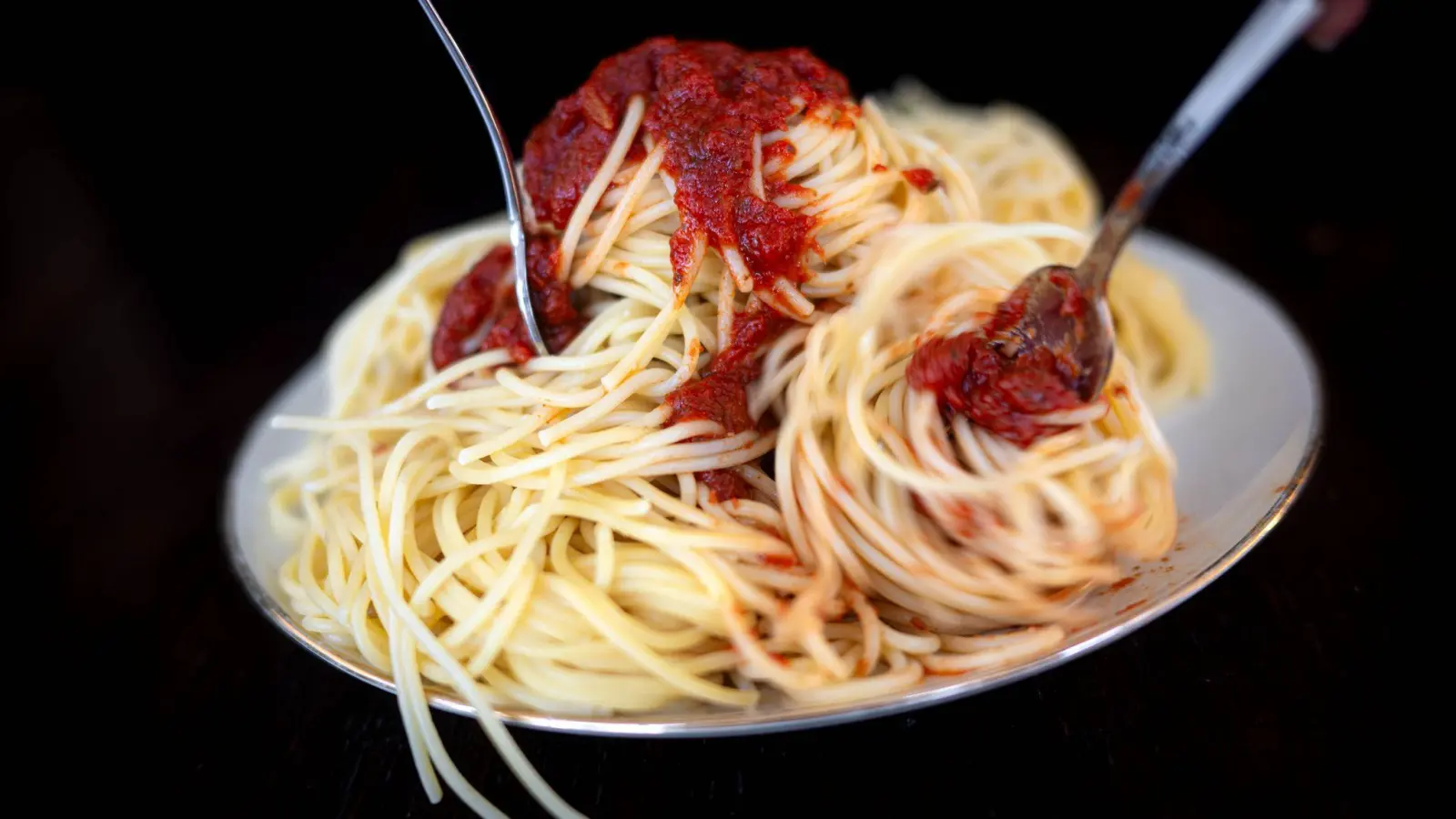 Spaghetti bleiben die beliebteste Nudelsorte in Deutschland (Symbolbild) (Foto: Sina Schuldt/dpa)