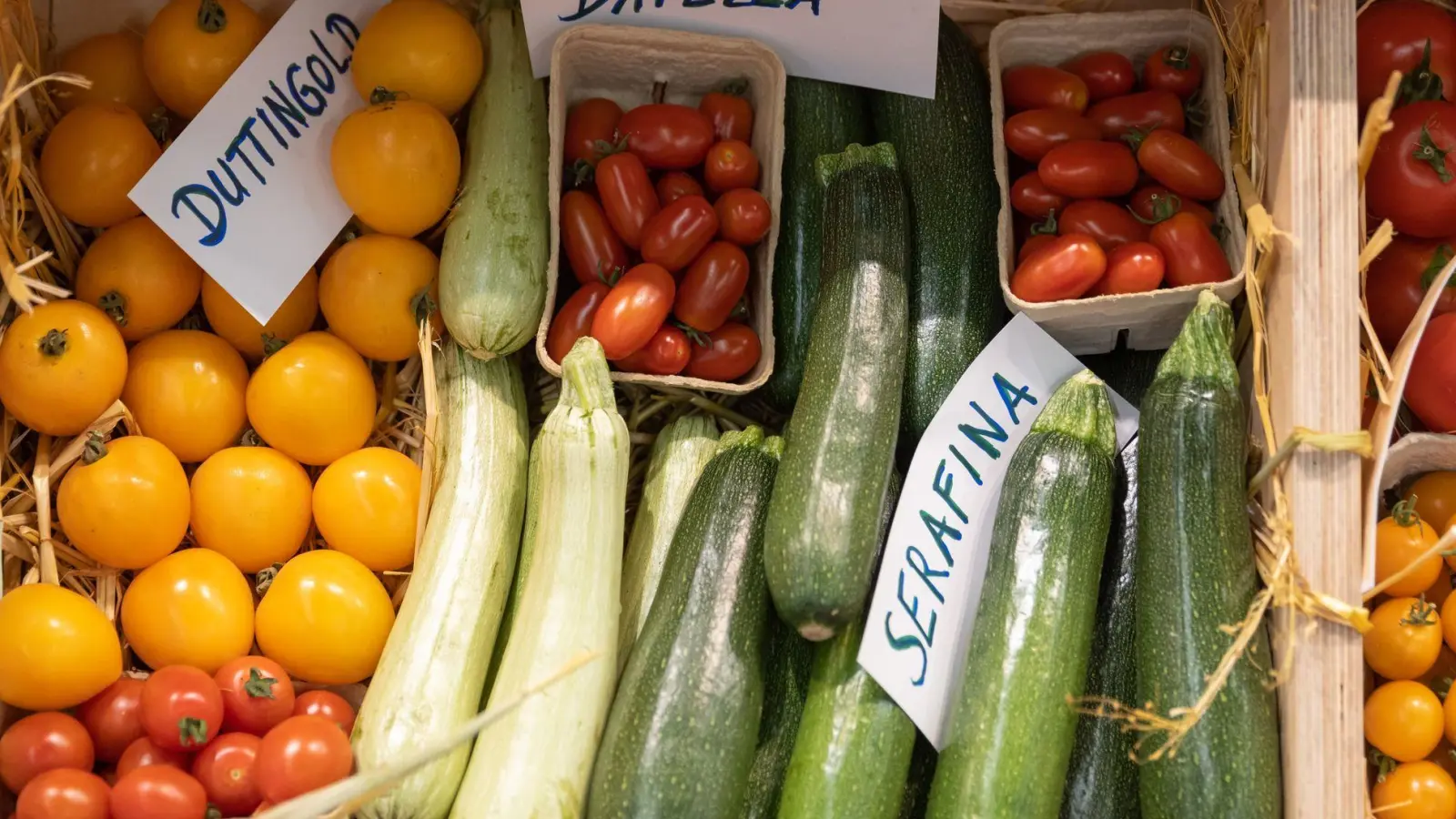 Die Nachfrage nach Bio-Lebensmitteln ist in Deutschland teilweise höher als das Angebot aus heimischer Produktion.  (Foto: Daniel Karmann/dpa)