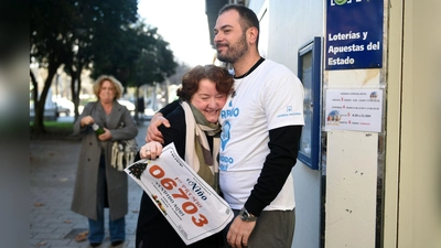 Der Hauptgewinn bei der diesjährigen Jesuskind-Lotterie entfällt dieses Jahr auf die Losnummer 06.703. (Foto: Víctor Fernández/EUROPA PRESS/dpa)