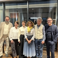 Bestritten und genossen den Abend (von links): Professor Dr. Alexander Wöll (Moderator), Stella Cramer (Buchhandlung Dorn), Autorin Sofia Andruchowytsch, Nathalie Hofmann (Brauerei Hofmann), Alexander Kratochvil (Übersetzer) und Landrat Dr. Christian von Dobschütz. (Foto: Josefine Mühlroth)