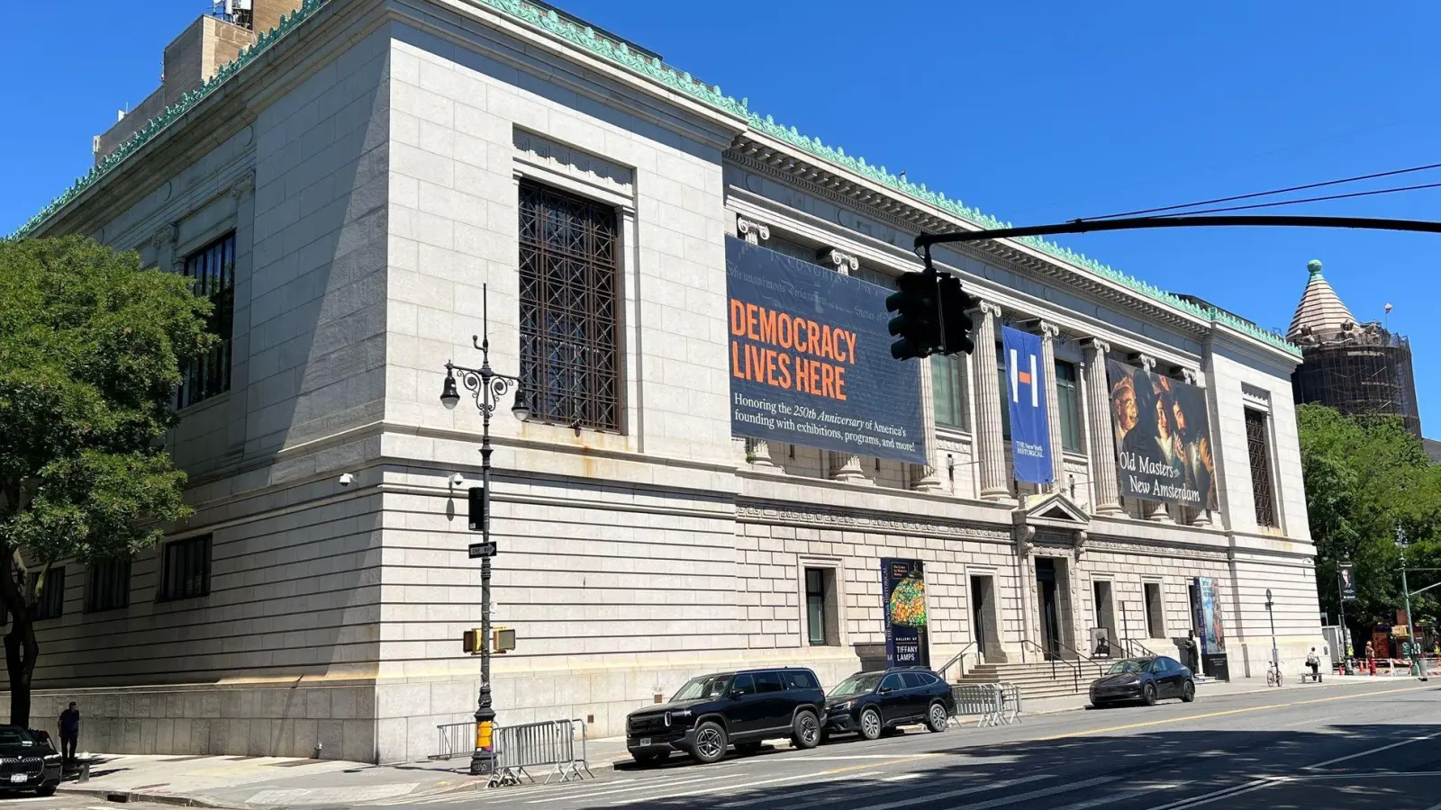 Pünktlich zum 250. Geburtstag der USA erzählt das New York Historical Museum die Geschichte der US-Demokratie.  (Foto: Christina Horsten/dpa)