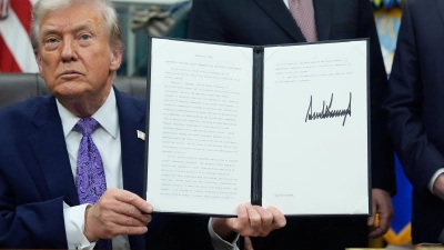 Donald Trump will KI-Gesetze einzelner Bundesstaaten eindämmen. (Archivbild) (Foto: Alex Brandon/AP/dpa)