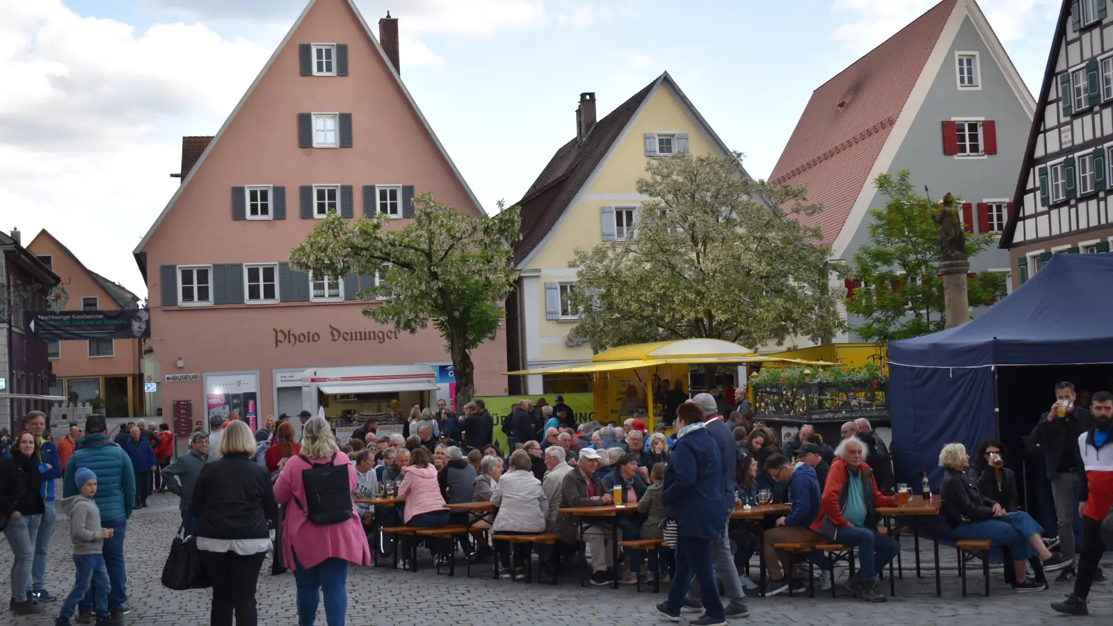 Im vergangenen Jahr fiel das Feuchtwanger Altstadtfest nach der Corona-Pause noch etwas kleiner aus. Das soll sich bei der diesjährigen Auflage wieder ändern. (Foto: Erich Herrmann)