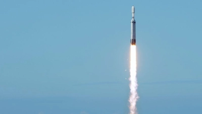 Eine SpaceX-Rakete hebt von der Rampe 39A des Kennedy Space Center in Cape Canaveral ab. (Foto: John Raoux/AP)