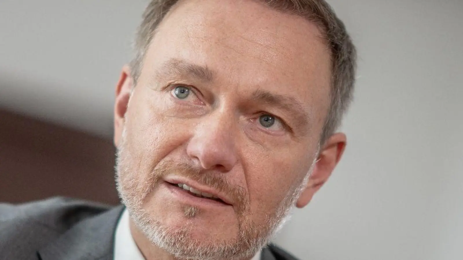 Ermuntert die Länder, „notwendige Änderungen im Landesrecht aktiv auszuschöpfen“: Christian Lindner. (Foto: Michael Kappeler/dpa)