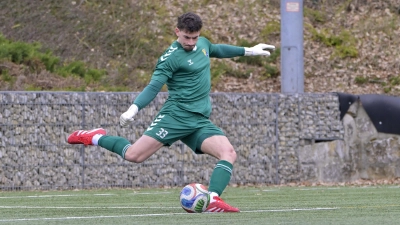 Nicolas Hurler spielte diesmal nicht als Torwart, sondern im Feld und erzielte in der 78. Minute per Elfmeter soager das Gutenstettener 1:3. (Foto: Martin Rügner)