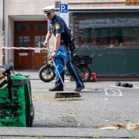 Polizisten und Rettungskräfte rückten zum Ort des Geschehens aus. (Symbolbild) (Foto: Lennart Preiss/dpa)