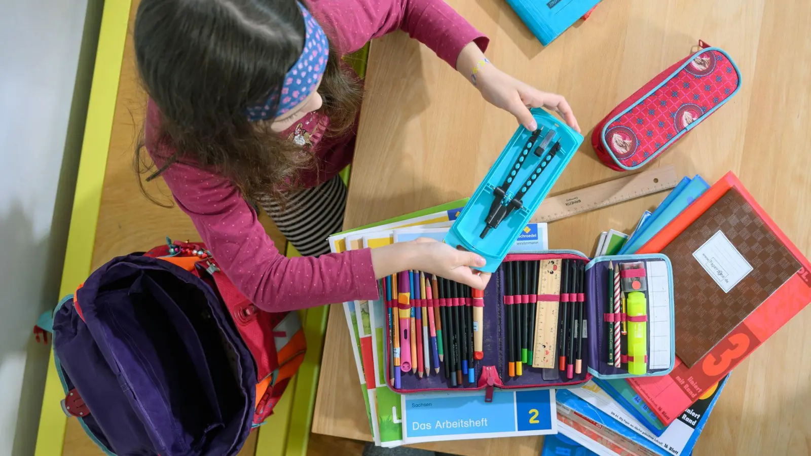 In Bayern wird die Zahl der Schüler in den kommenden Jahren steigen. (Symbolbild) (Foto: Hendrik Schmidt/dpa)