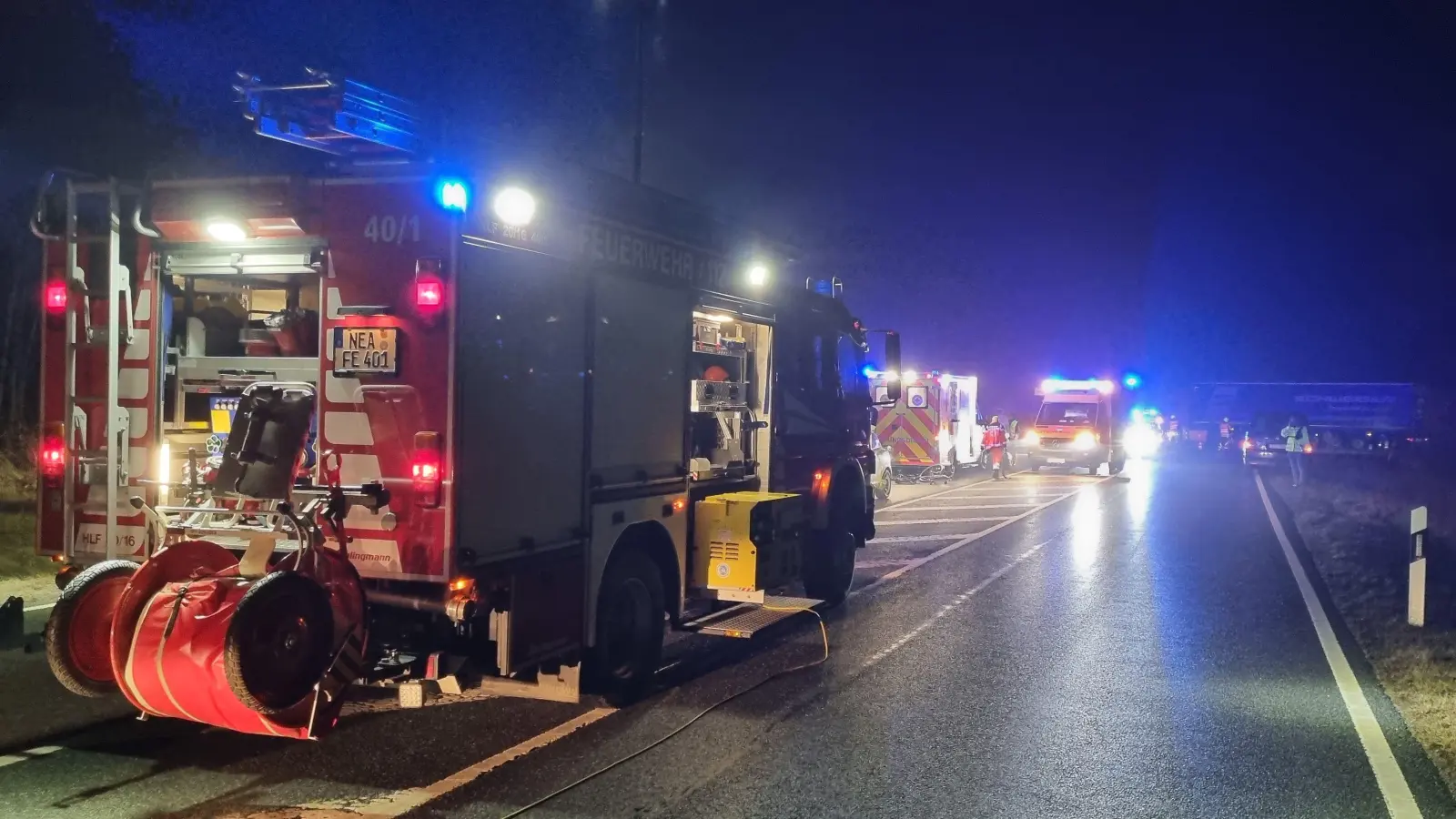 Polizei und Rettungskräfte waren bei einem Unfall auf der B8 im Einsatz. (Foto: Kreisfeuerwehrverband Neustadt/Rainer Weiskirchen)