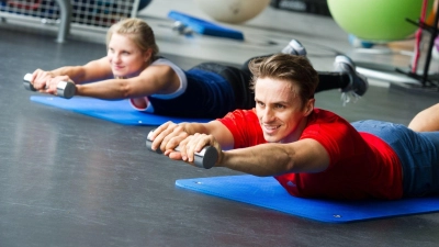 Sport, Zahnkontrolle, Impfungen - je nach Krankenkasse können die einzelnen Zusatzleistungen stark variieren. (Foto: Tobias Hase/dpa-tmn)