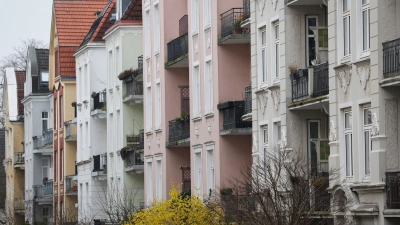 Unter den deutschen Großstädten sind Angebotsmieten in Hamburg am stärksten gestiegen. (Archivbild)  (Foto: Christian Charisius/dpa)