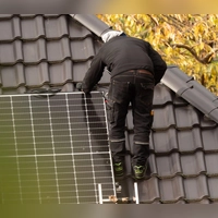 Steuervorteil könnte kleiner werden: Ein Gesetzentwurf sieht vor, die Steuererleichterung für Handwerkerleistungen ab 2027 zu senken. (Foto: Wolfram Steinberg/dpa)