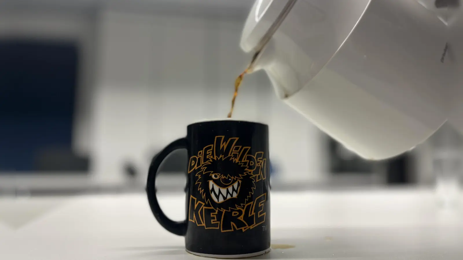 Eins, zwei drei,... Ein letzten Mal Kaffee tanken, jetzt ist Endspurt angesagt. (Foto: Irmeli Pohl)