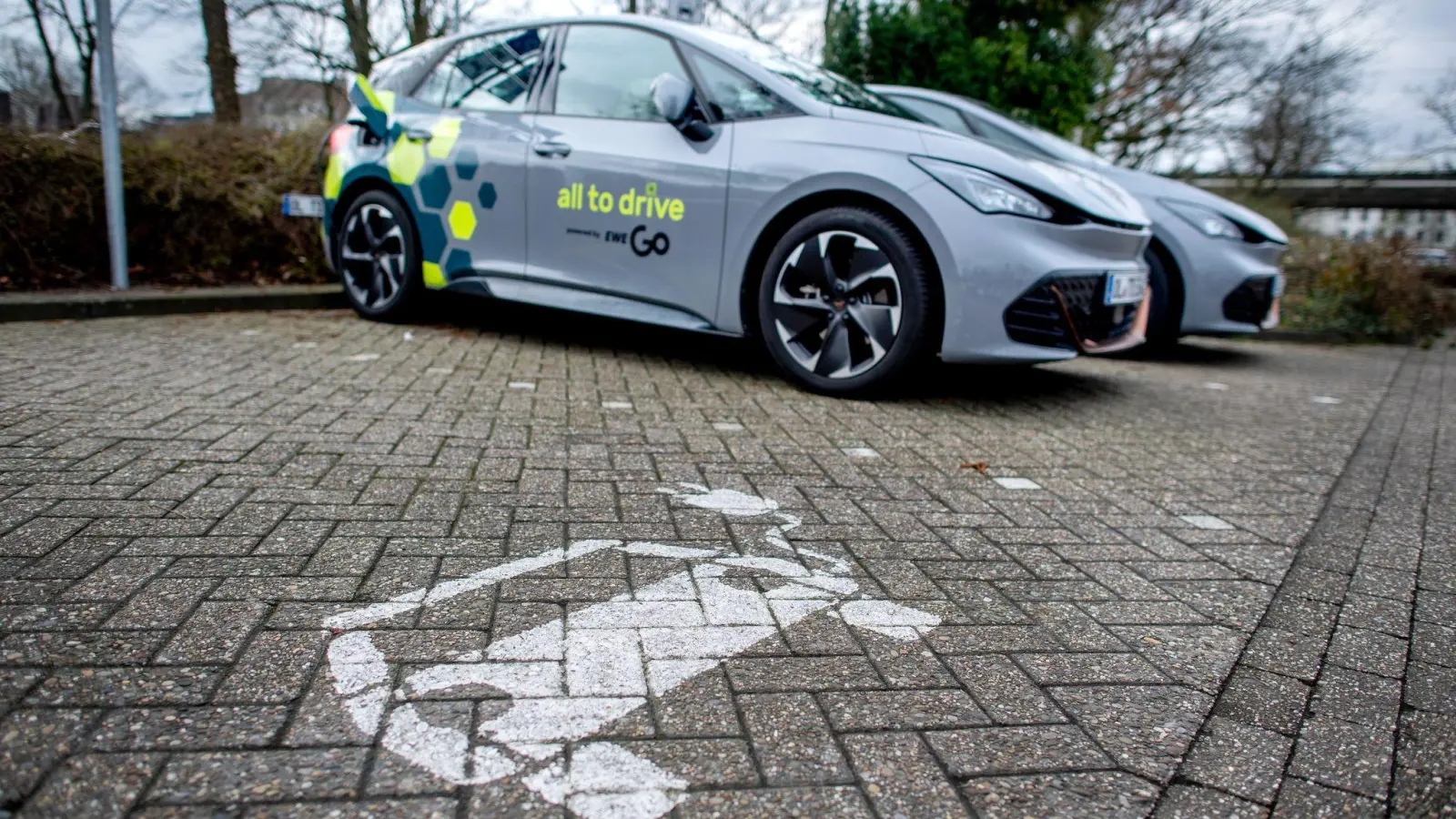 Die Verfügbarkeit von Carsharing-Angeboten fließt in den „Smart City Index“ des Bitkom ein. (Foto: Hauke-Christian Dittrich/dpa)