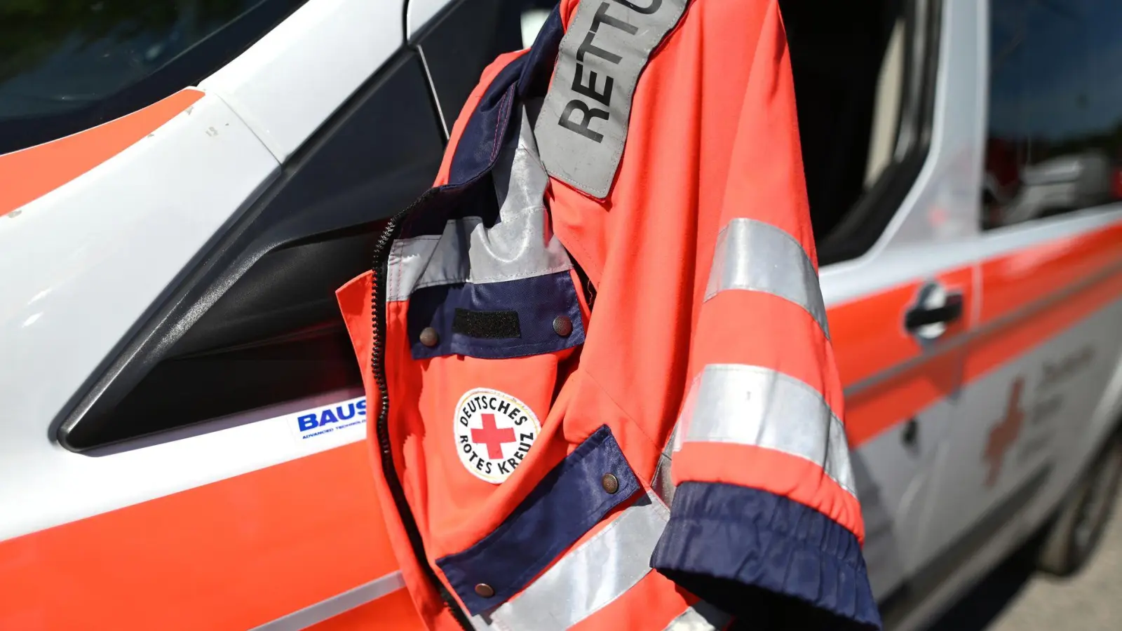 Die beiden Zwölfjährigen kamen schwer verletzt in ein Krankenhaus. (Symbolbild) (Foto: Patrick Seeger/dpa)