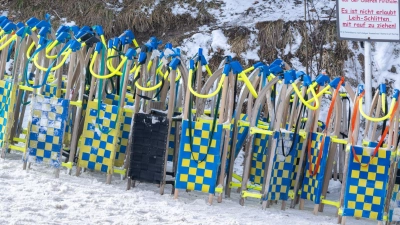 In Bayern wird wieder Schnee erwartet. (Symbolbild) (Foto: Peter Kneffel/dpa)