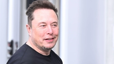 Elon Musk will in zwei Jahren fünf unbemannte Missionen zum Mars schicken. (Archivbild) (Foto: Sebastian Gollnow/dpa)