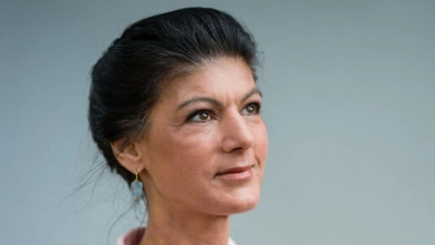 Sahra Wagenknecht freut sich über den bisherigen Erfolg ihrer Partei. (Foto: Oliver Dietze/dpa)