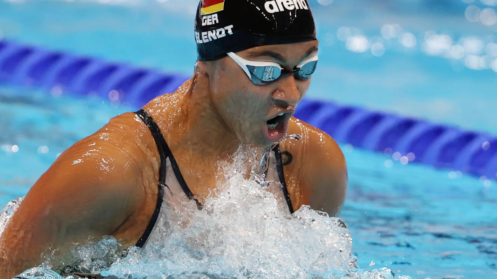 Anna Elendt gewinnt bei der Kurzbahn-WM Bronze 100 Meter Brust. (Foto: Oliver Weiken/dpa)