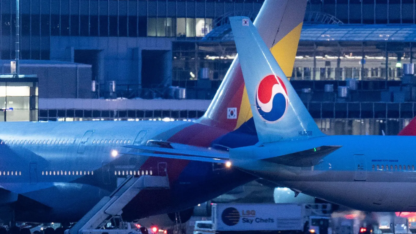 Ab dem 26. Januar dürfen bei Korean&nbsp;Air keine Powerbanks mehr zum Laden von Handys, Laptops, Kameras und Co. an Bord genutzt werden. (Foto: Boris Roessler/dpa/dpa-tmn)