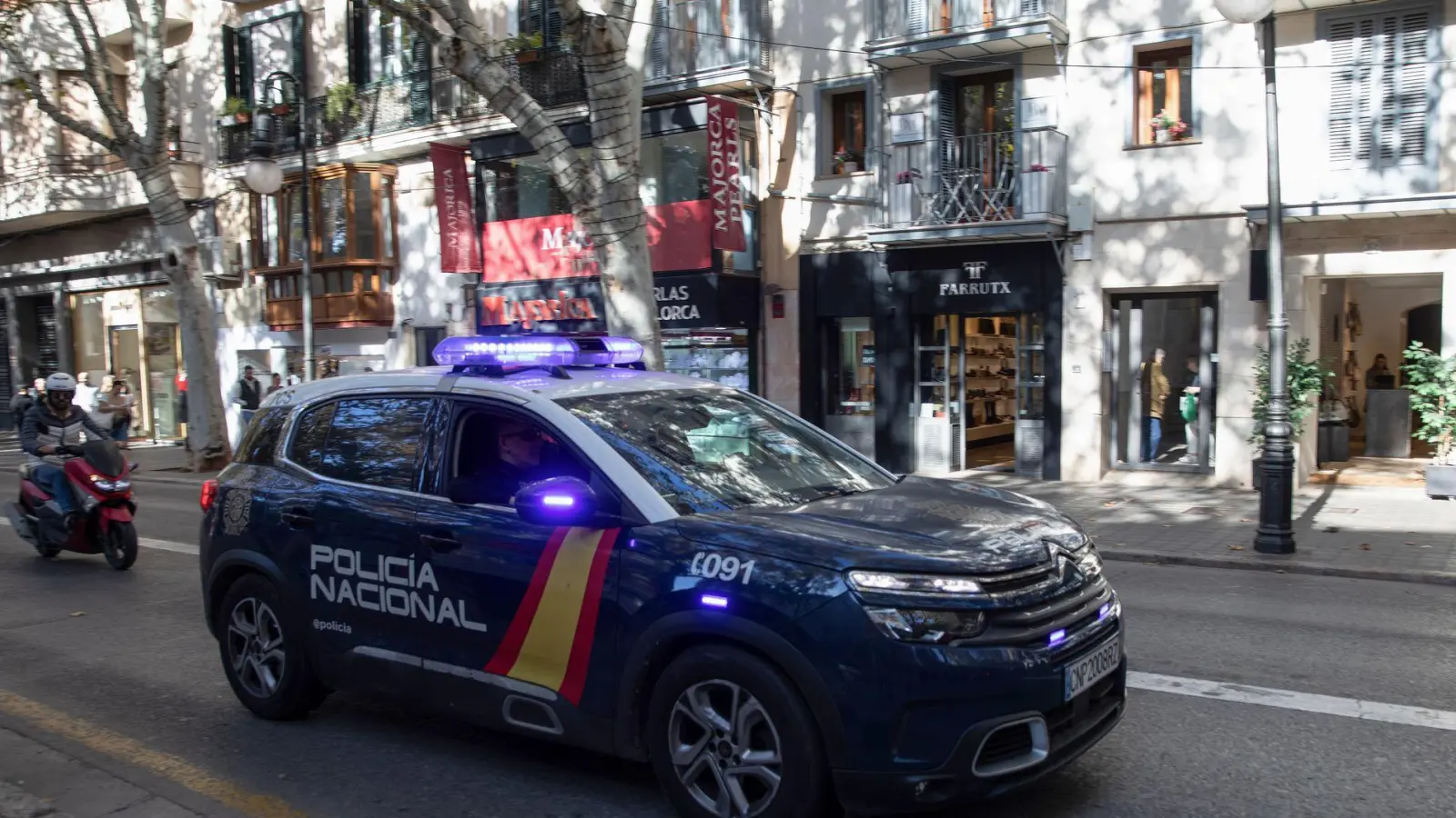 Die Ermittlungen der spanischen Nationalpolizei dauern an. (Archivbild)  (Foto: Clara Margais/dpa)