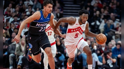 Tristan da Silva (links) verlor mit Orlando gegen Toronto trotz 21-Punkte-Führung. (Foto: Frank Gunn/The Canadian Press/AP/dpa)