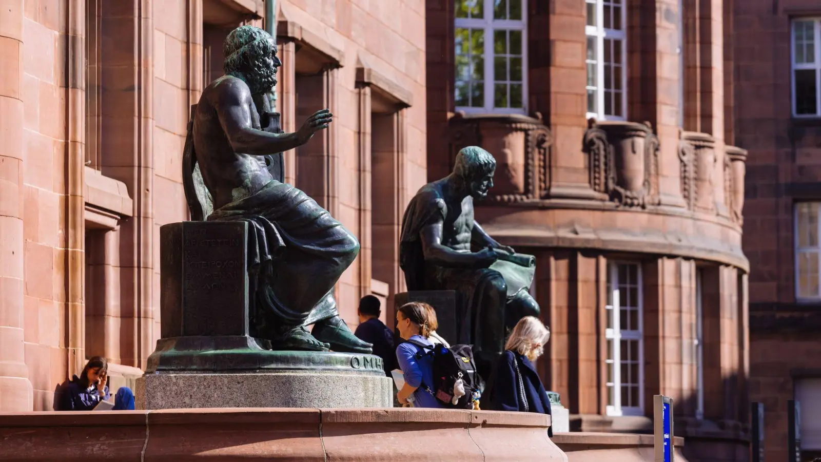 Die Universität Freiburg gehört zu den Hochschulen, die künftig den Titel „Exzellenzuniversität“ tragen darf.  (Foto: Philipp von Ditfurth/dpa)