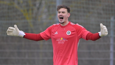 Laut und deutlich: Torwart Jan Mottl beim Debüt für die SpVgg Ansbach. (Foto: Martin Rügner)