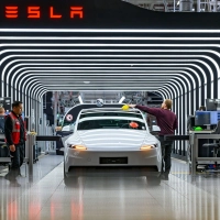 Tesla verkaufte trotz des Rückgangs mehr Fahrzeuge als am Markt erwartet. (Archivbild) (Foto: Patrick Pleul/dpa)