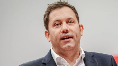 SPD-Chef Lars Klingbeil: „Die AfD ist eine brandgefährliche Partei, weil sie hetzt, polarisiert und dieses Land spalten will.“ (Foto: Kay Nietfeld/dpa)