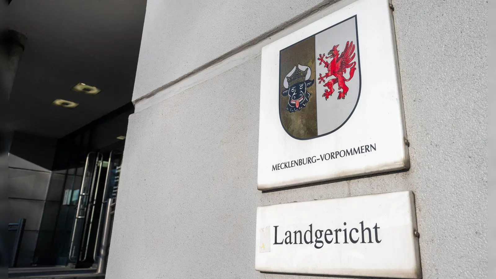 Am Dienstag fiel das Urteil im Totschlagprozess gegen einen 75-Jährigen aus Waren an der Müritz. Er hat seine Ehefrau mit einem Messer getötet. (Archivbild) (Foto: Stefan Sauer/dpa)
