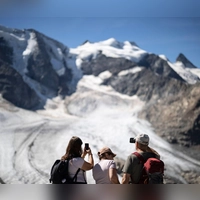 Es war das zweitschlimmste Jahr seit Beginn der Messungen für die Schweizer Gletscher (Archivbild) (Foto: Gian Ehrenzeller/KEYSTONE/dpa)