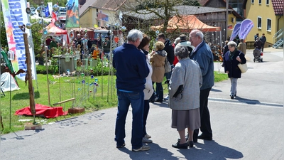 Wenn das Wetter mitspielt und angenehme Temperaturen beschert, sind beste Voraussetzungen für einen Bummel der gesamten Familie über das etwa 6.000 Quadratmeter große Gelände gegeben. (Foto: Klemens Hoppe)